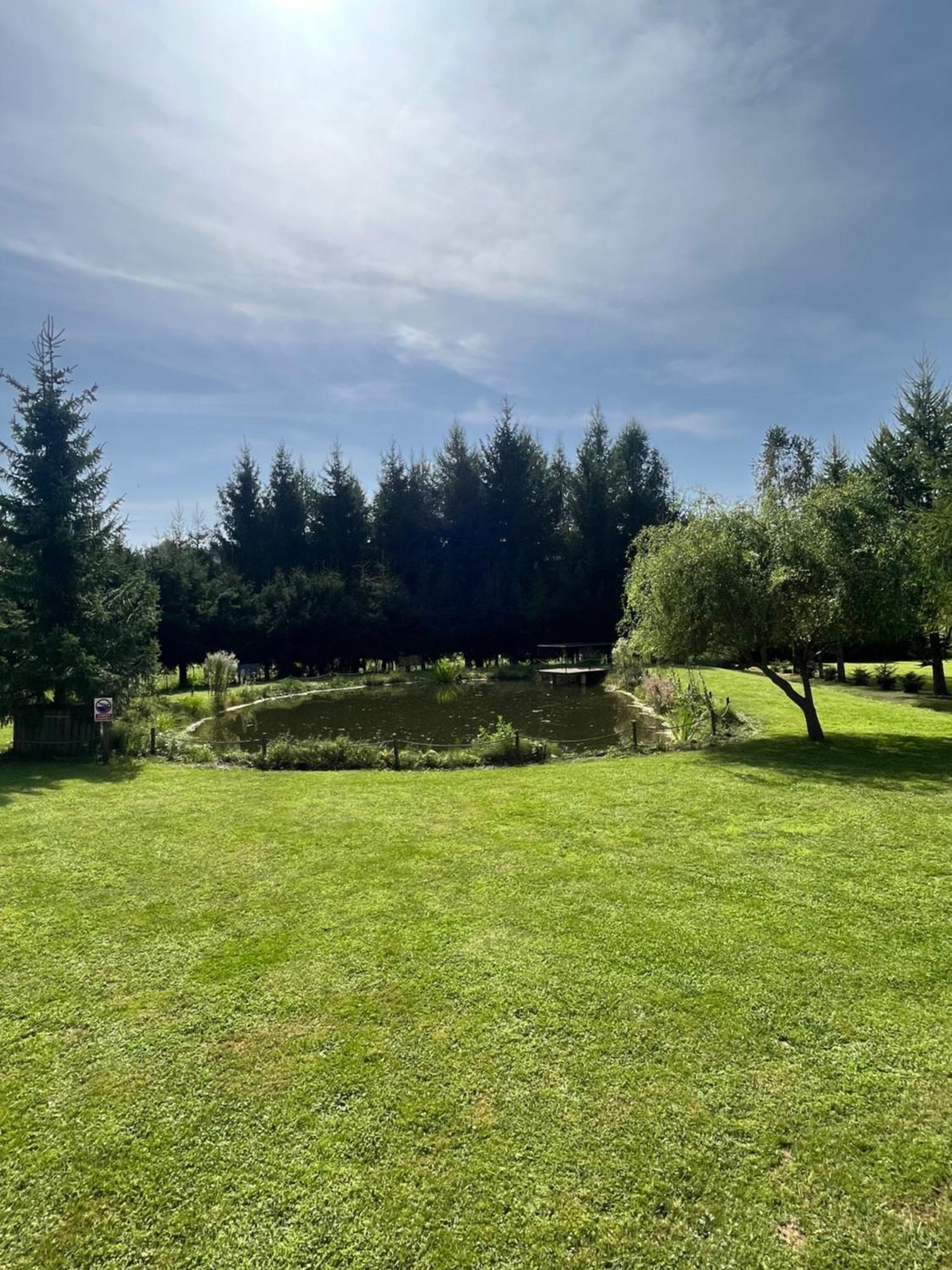 Domki Nad Stawem Uherce Uherce Mineralne Extérieur photo
